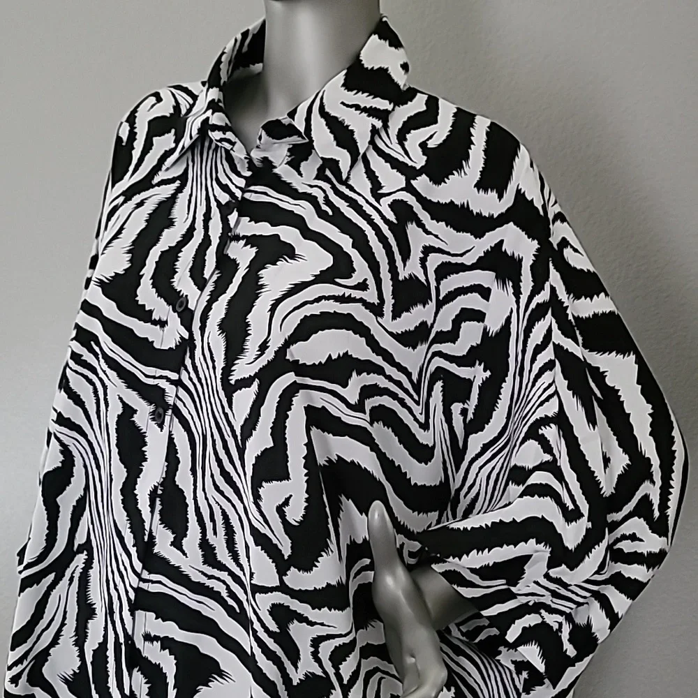 💫Black & WhiteTop Tunic Camellia By Affection Christina Zebra Print💫 - Picture 4 of 16